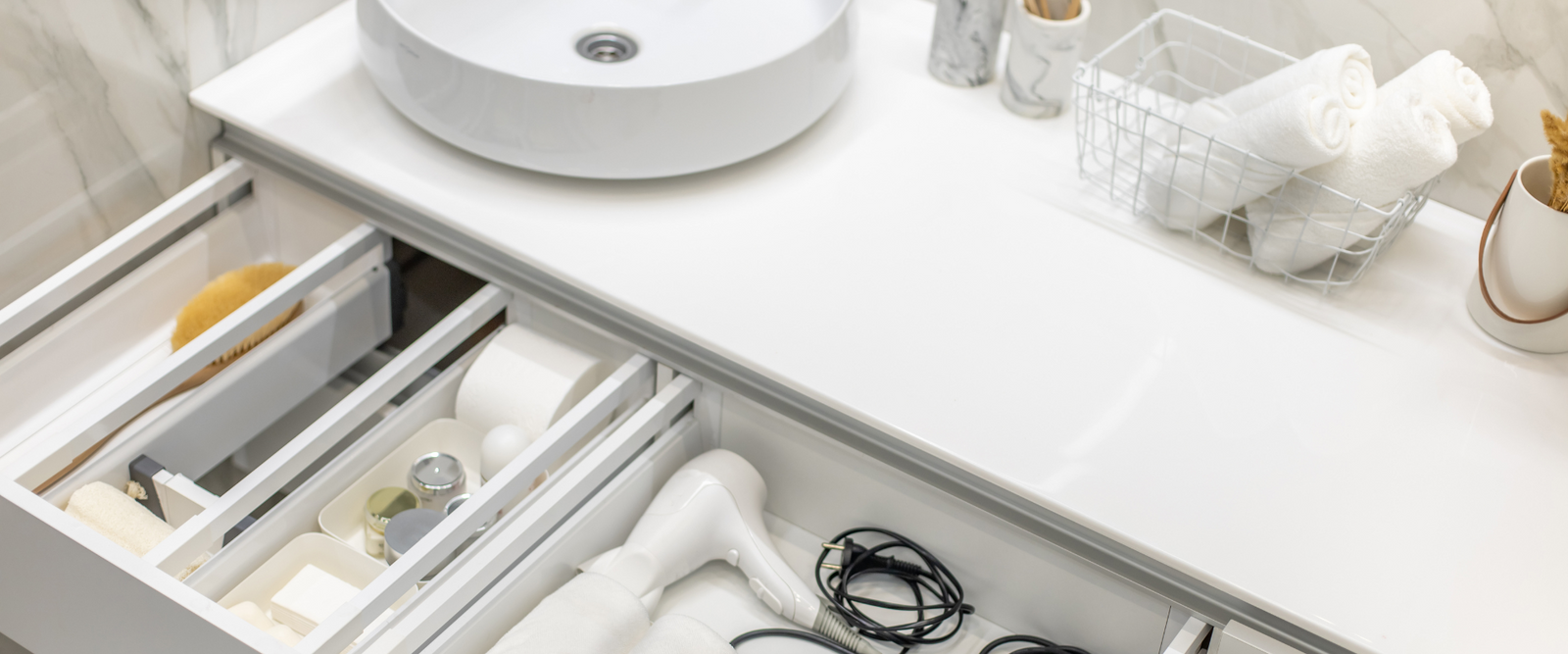 7 Simple Tips to Help Declutter Your Home for the New Year